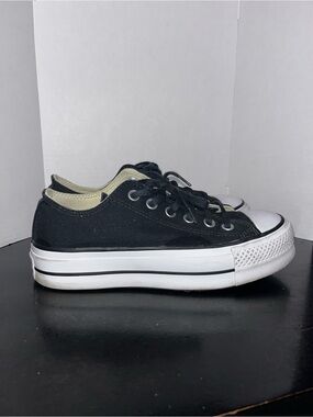 Womens Converse Chuck Taylor All Star Lift Low-Top Sneaker